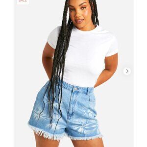 Boohoo Plus Bleach Wash Distressed Hem Denim Shorts - Size 24